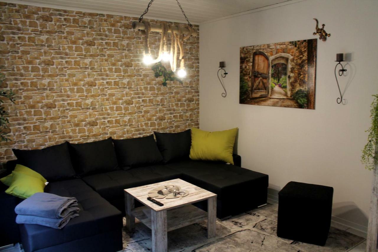 Ferienwohnung " Gecko 2 " Андернах Экстерьер фото